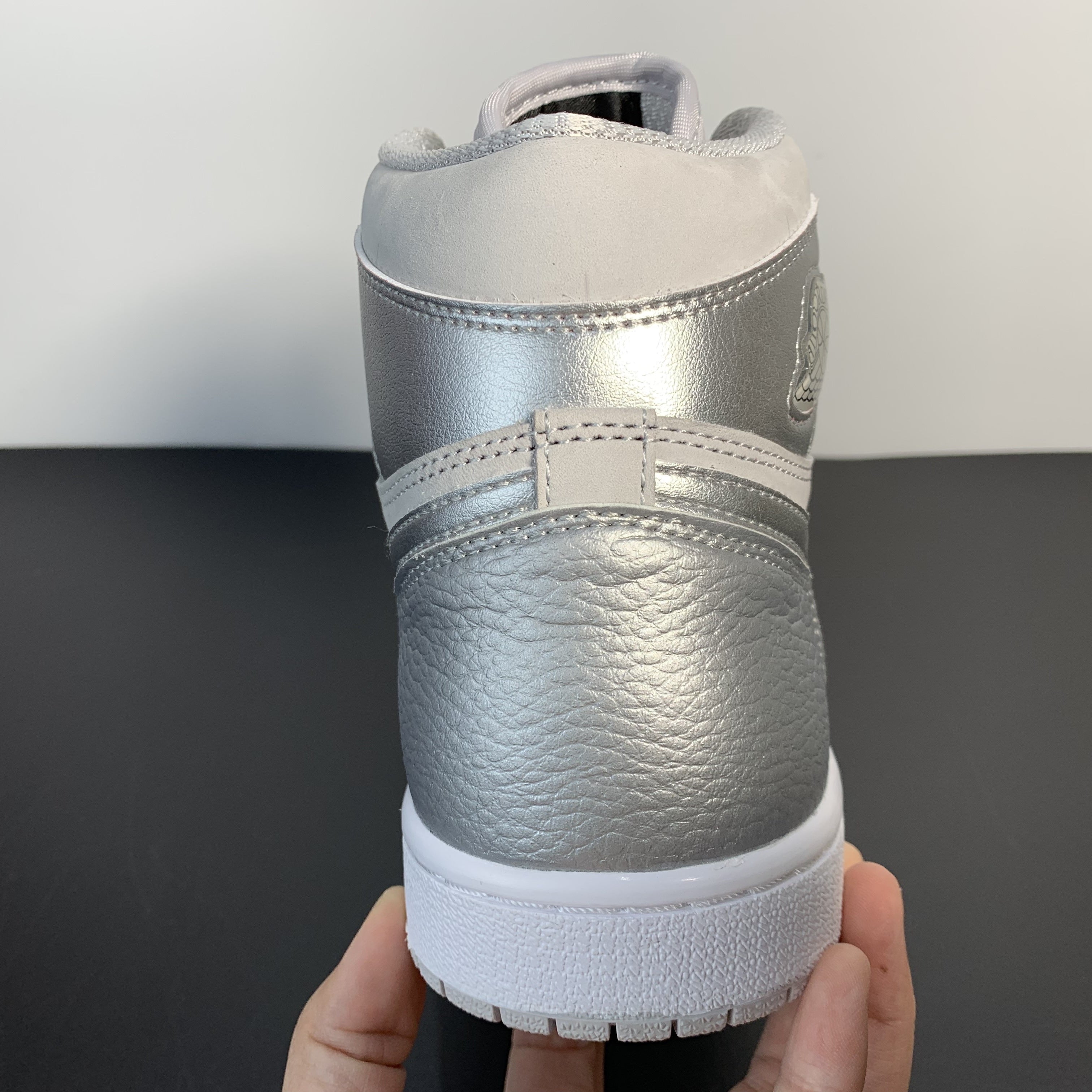 Air Jordan 1 High OG “Japan”