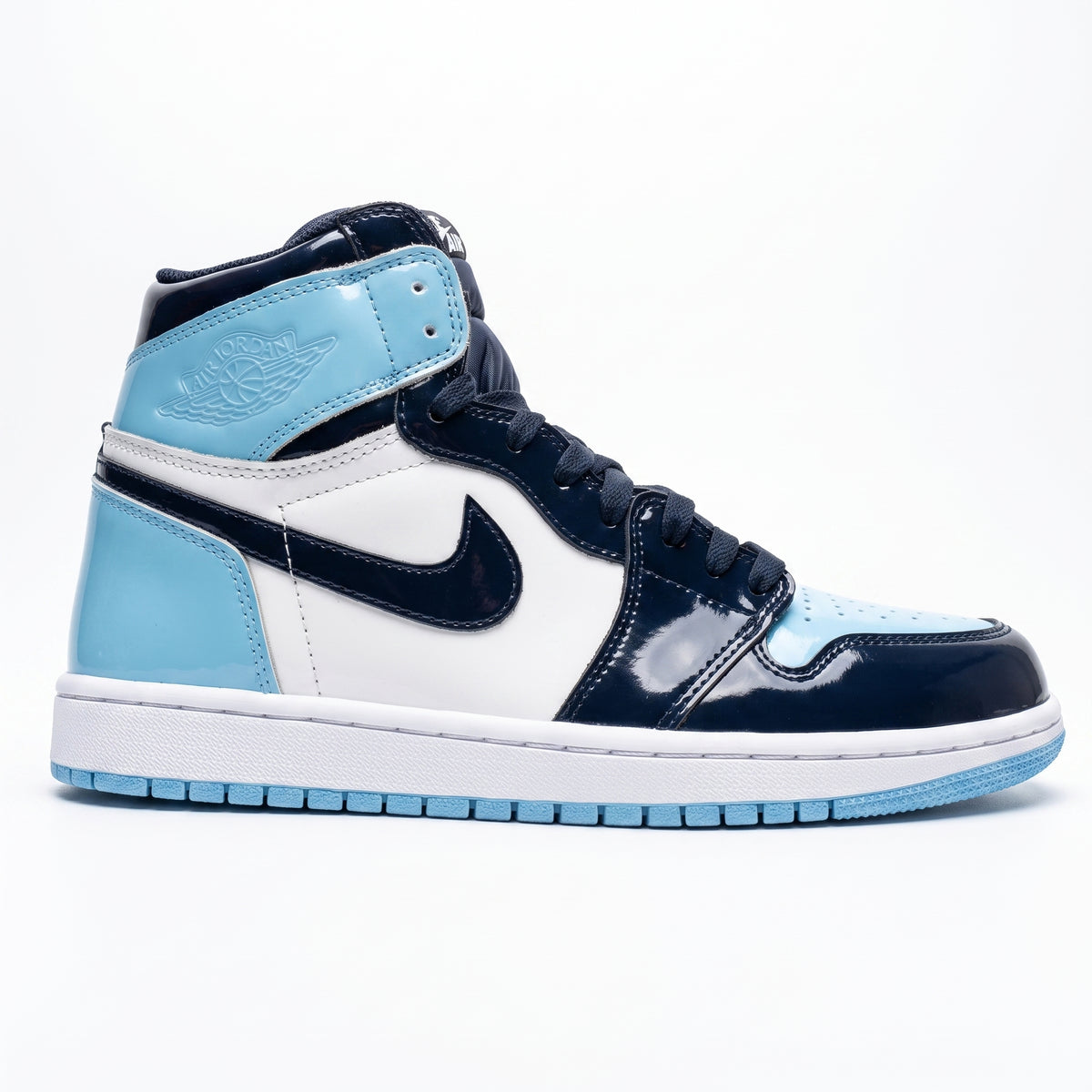 Nike Wmns Air Jordan 1 Retro High OG 'Blue Chill'