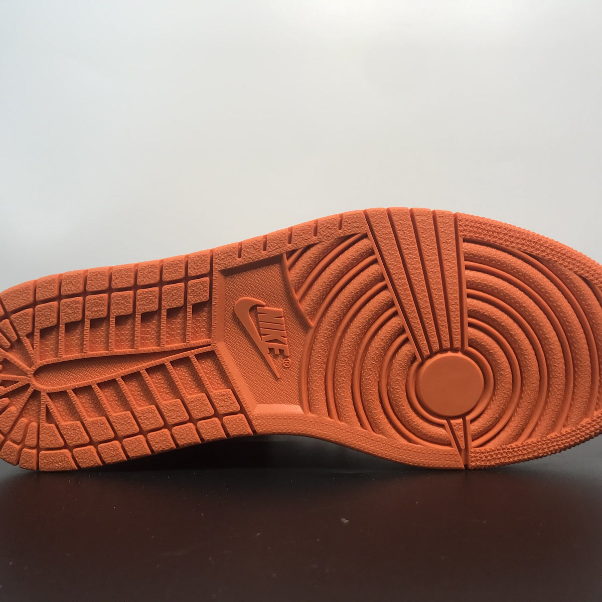 AIR JORDAN 1 “SHATTERED BACKBOARD AWAY”