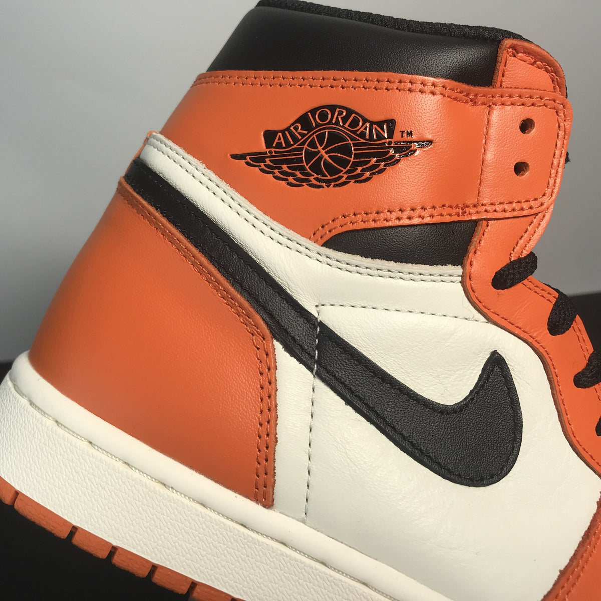 AIR JORDAN 1 “SHATTERED BACKBOARD AWAY”