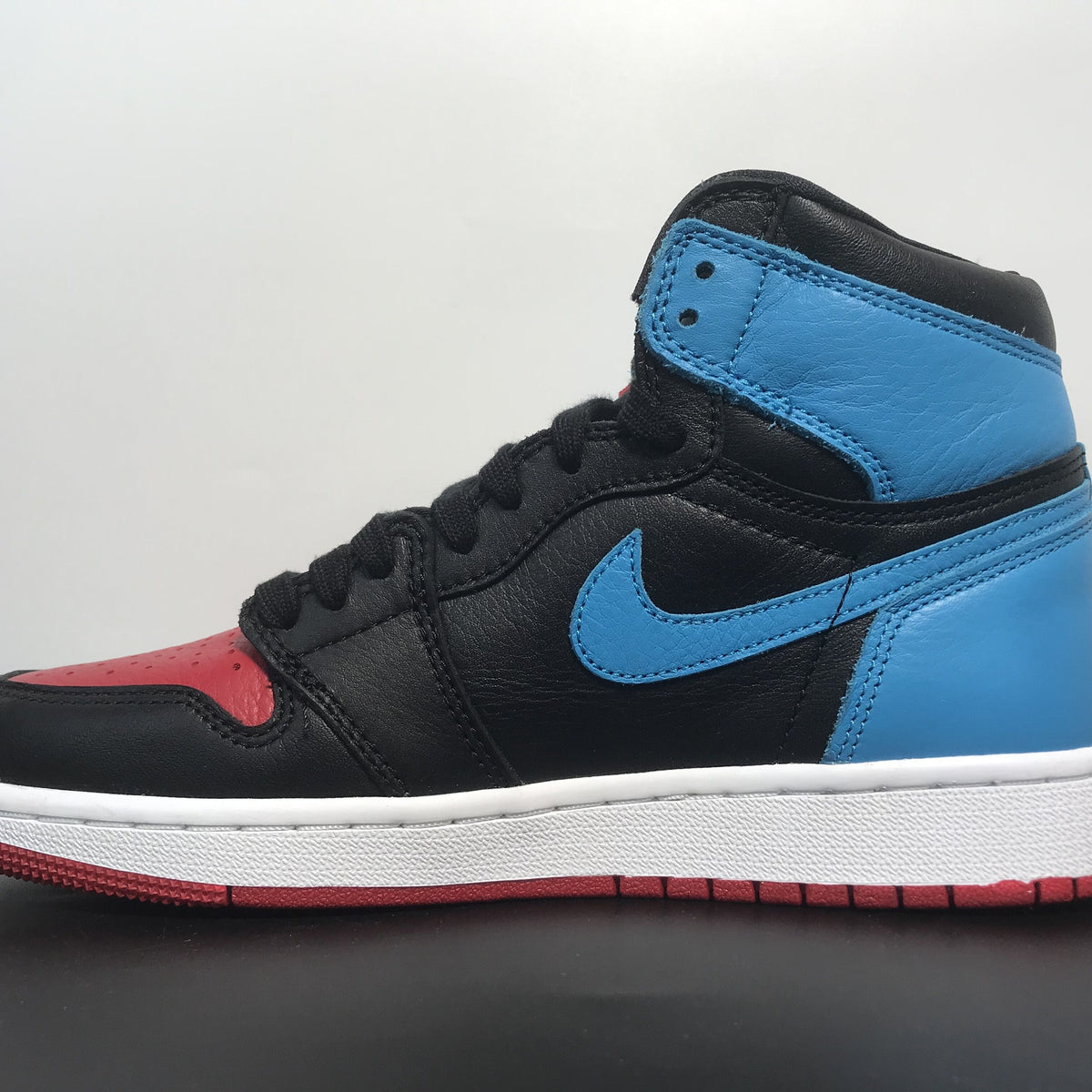 Nike Air Jordan 1 Retro High OG 'NC to Chi'