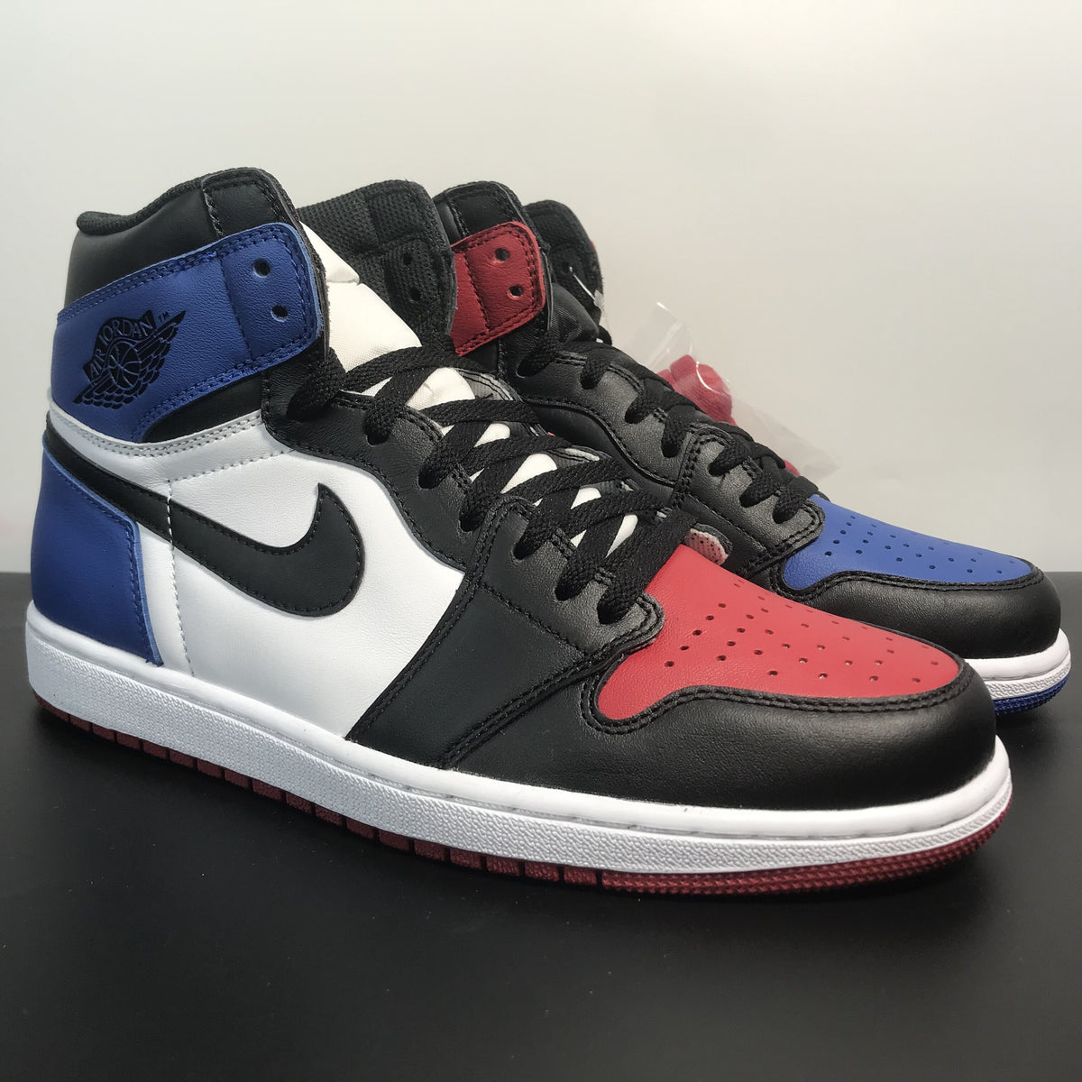 Nike Air Jordan 1 Retro High OG 'Top 3'