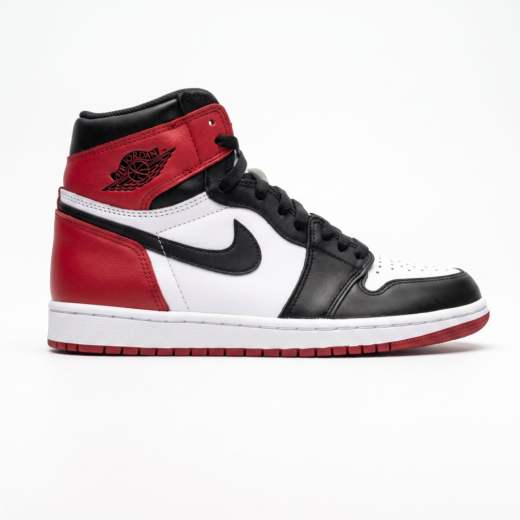 Giày Nike Air Jordan 1 Retro 'Black Toe'