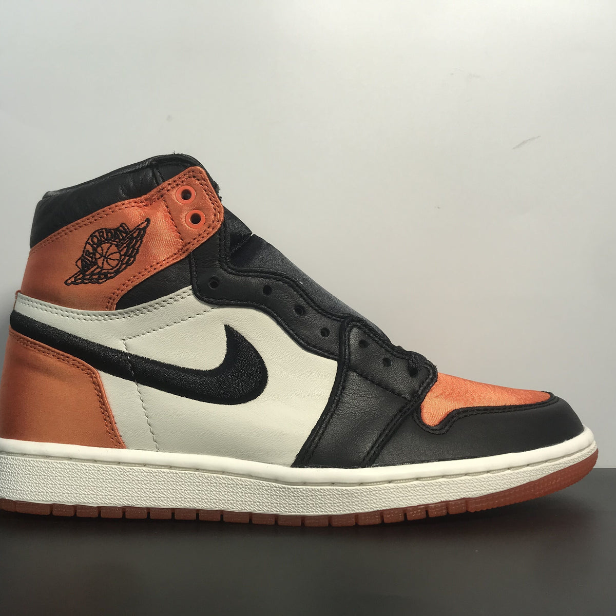 Nike Air Jordan 1 AJ1 Satin Backboard 