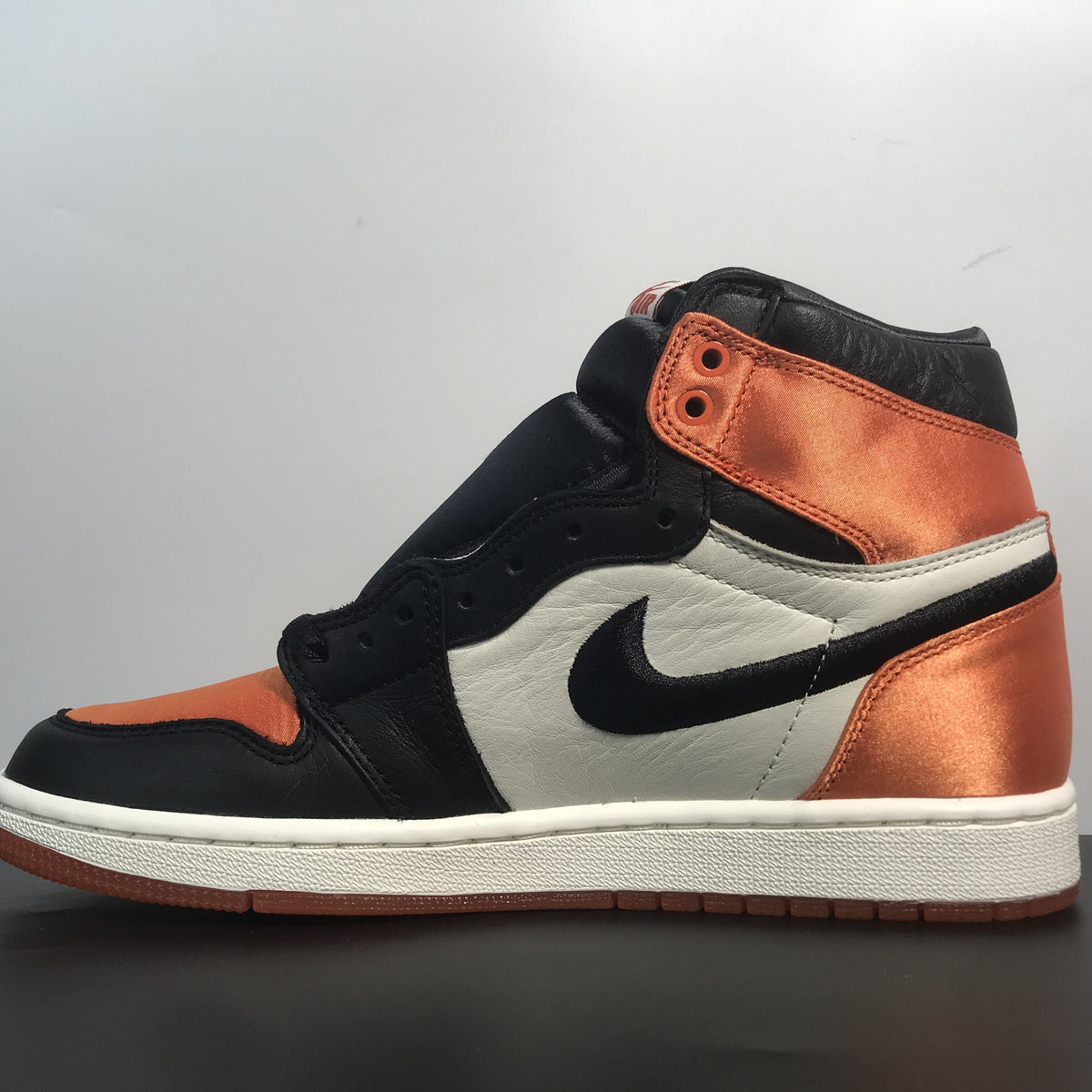 Nike Air Jordan 1 AJ1 Satin Backboard 