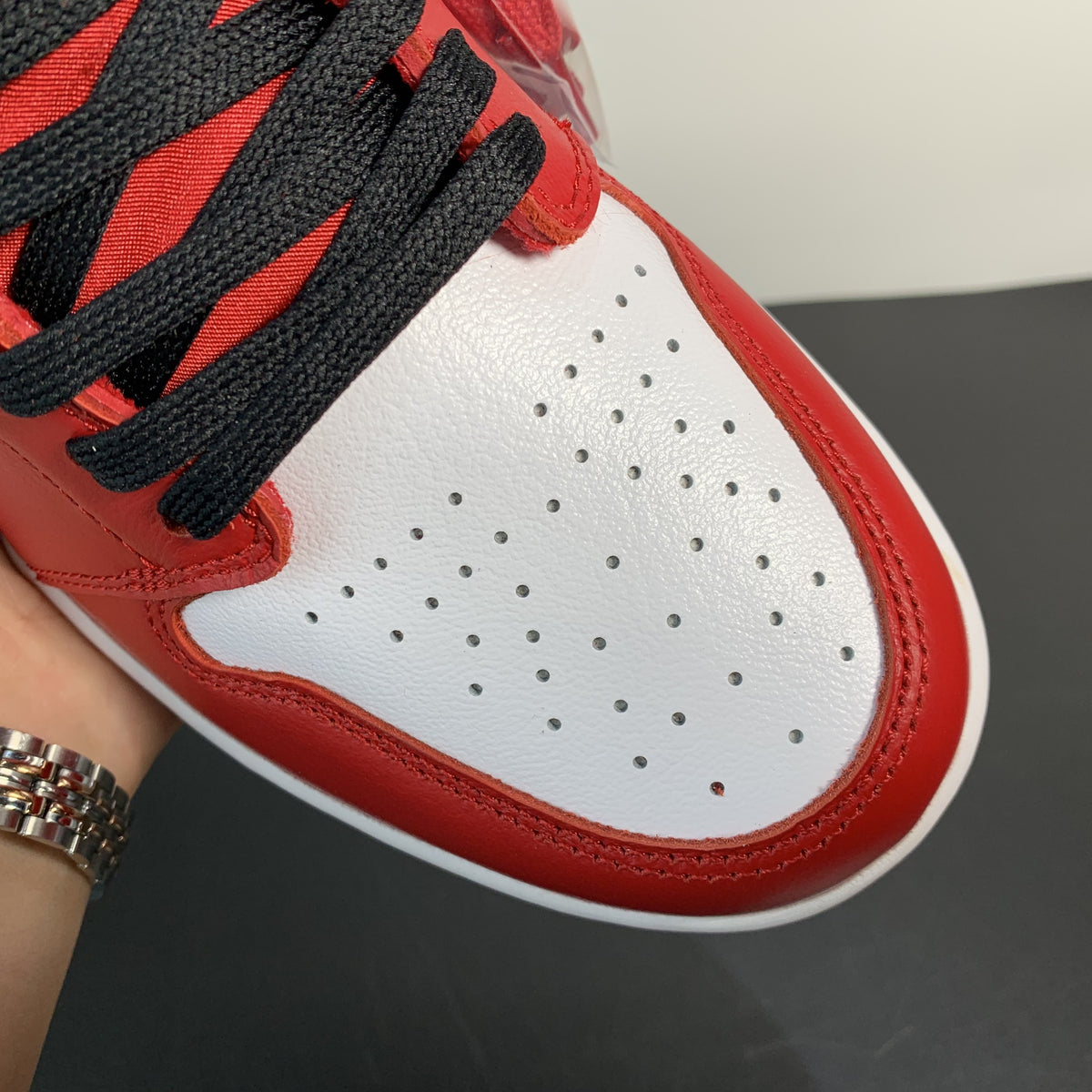 Air Jordan 1 Retro High OG-Satin Snake-