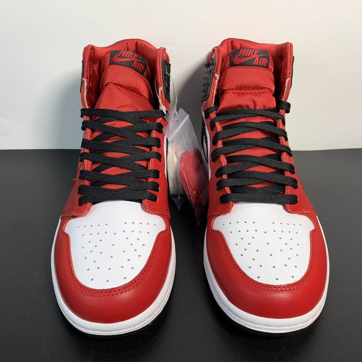 Air Jordan 1 Retro High OG-Satin Snake-