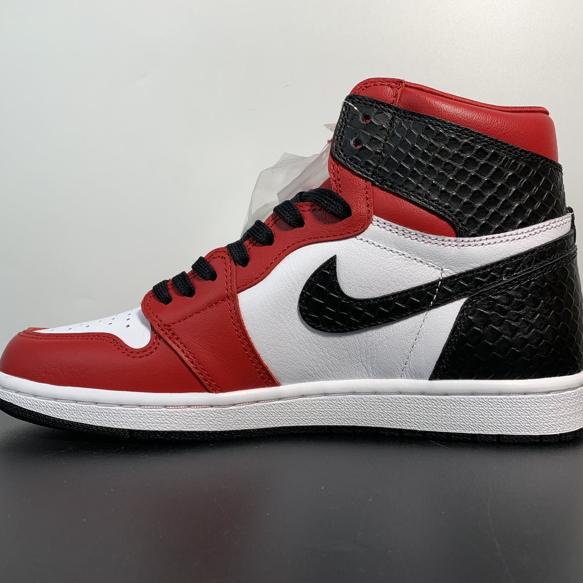 Air Jordan 1 Retro High OG-Satin Snake-