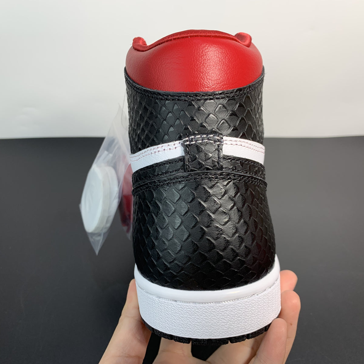 Air Jordan 1 Retro High OG-Satin Snake-
