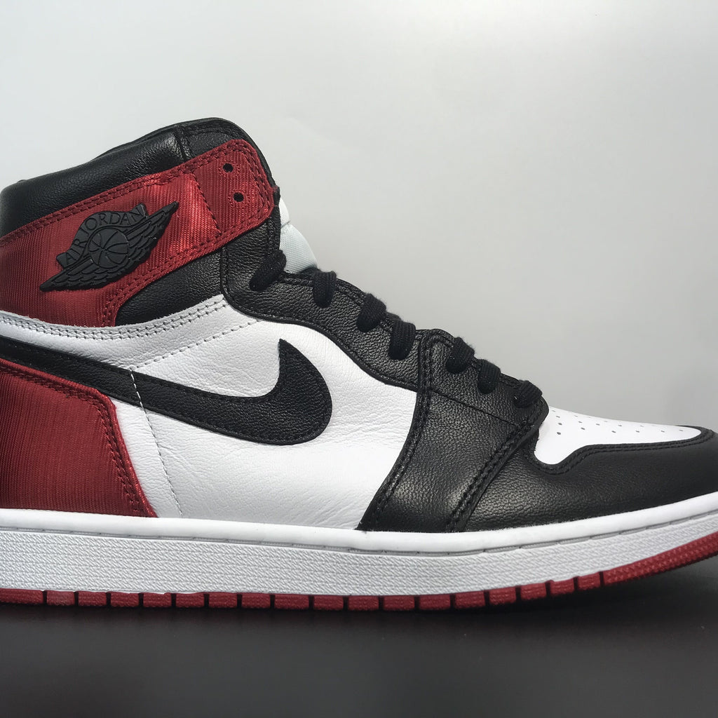 Air Jordan AJ1 Satin WMNS“Black Toe”