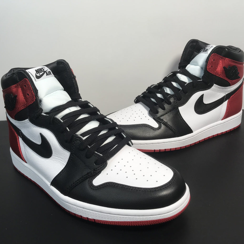 Air Jordan AJ1 Satin WMNS“Black Toe”