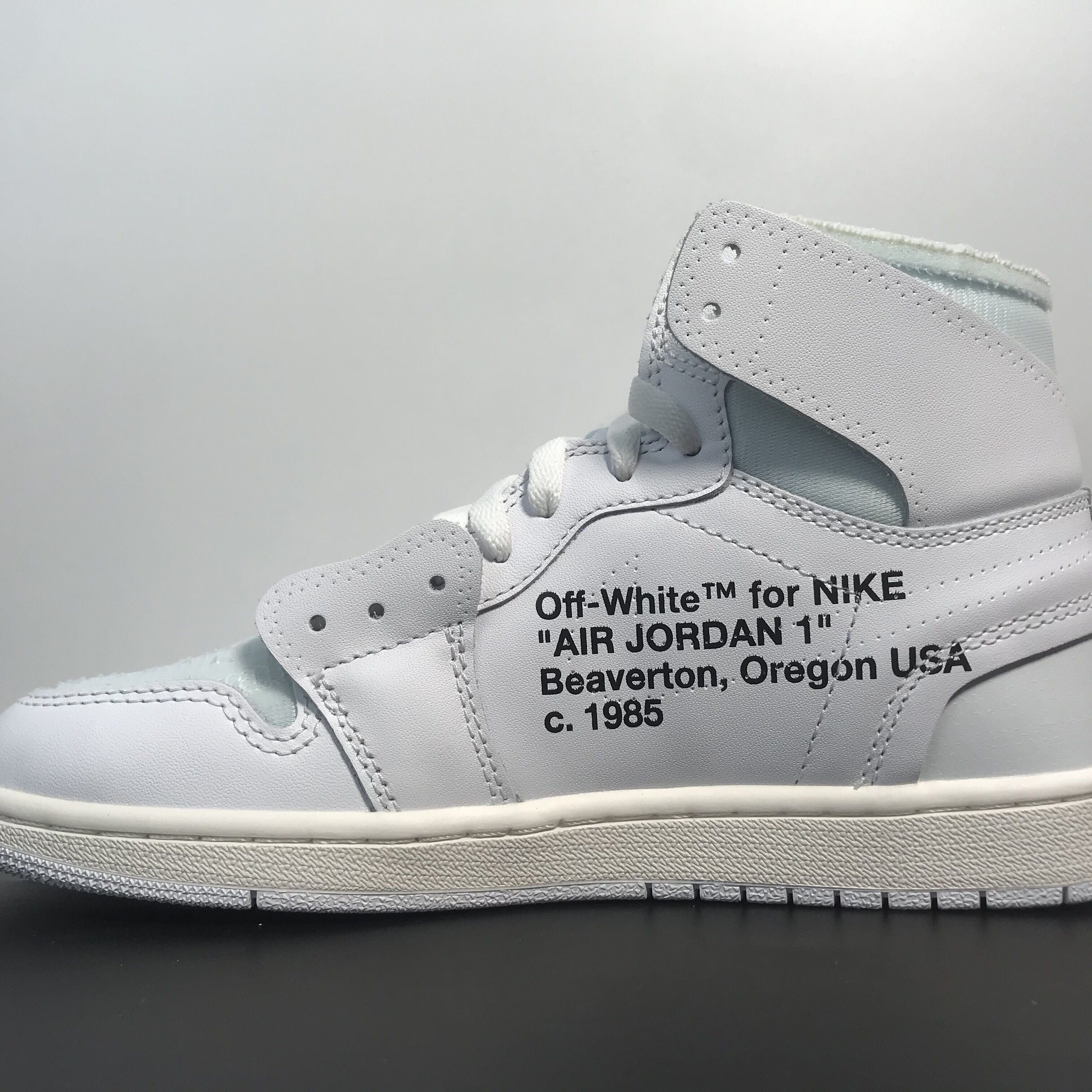 Nike Air Jordan 1 Retro High x Off-White White