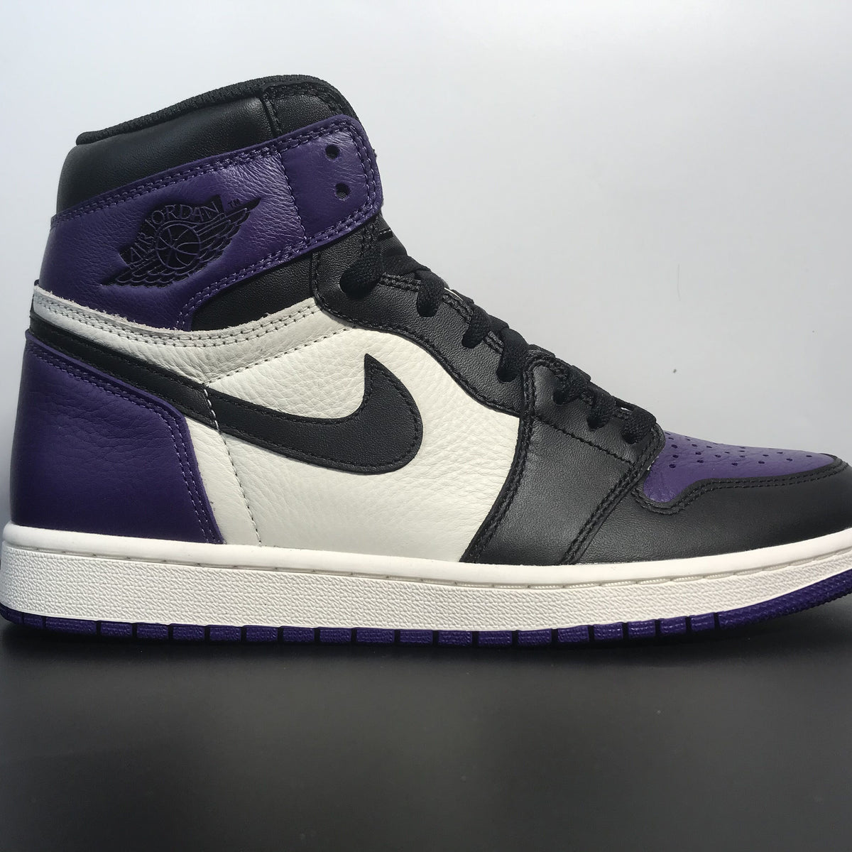 Air Jordan 1“Court Purple"