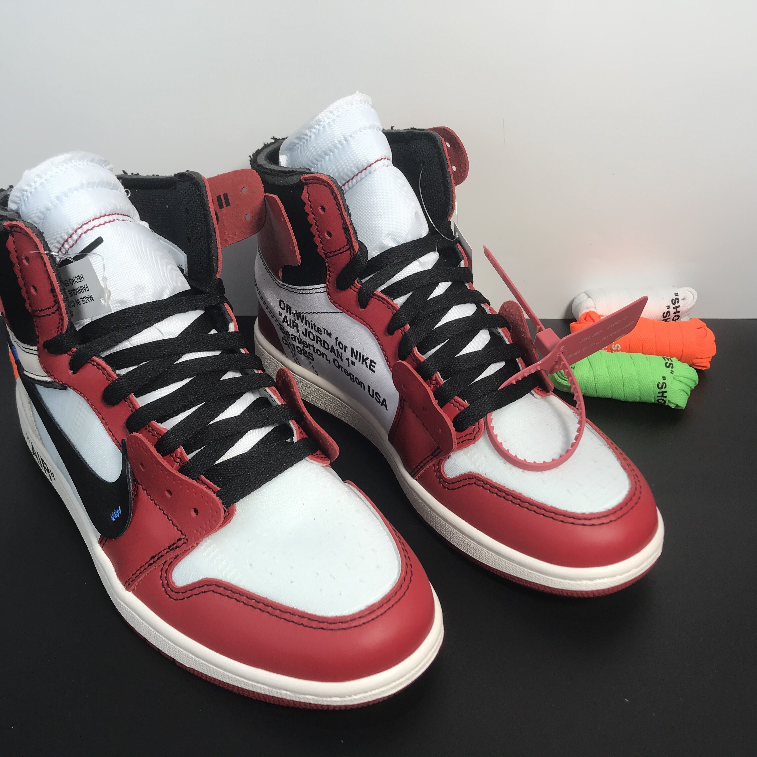 Off-White x Air Jordan 1 Retro High OG 'Chicago' 
