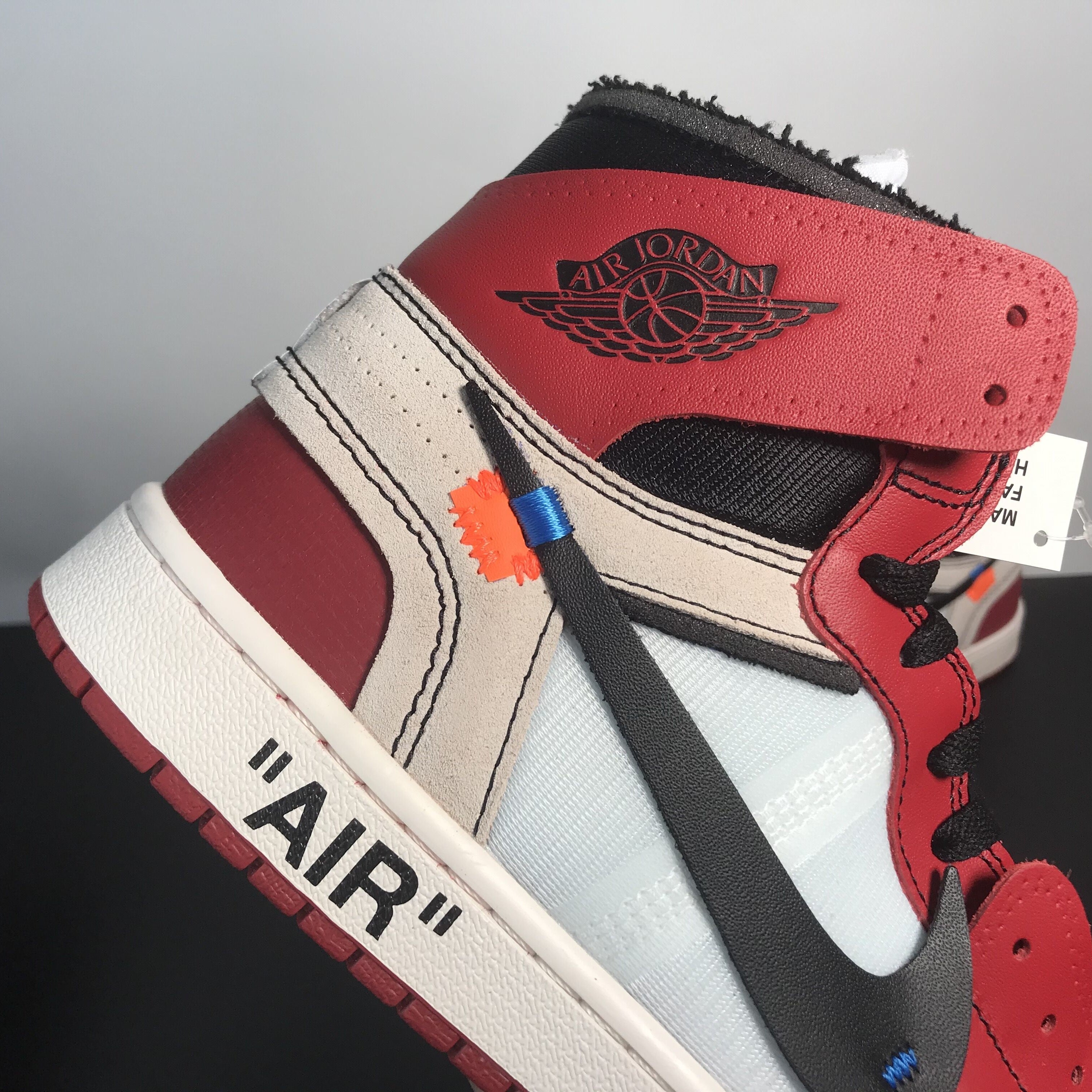 Off-White x Air Jordan 1 Retro High OG 'Chicago' 