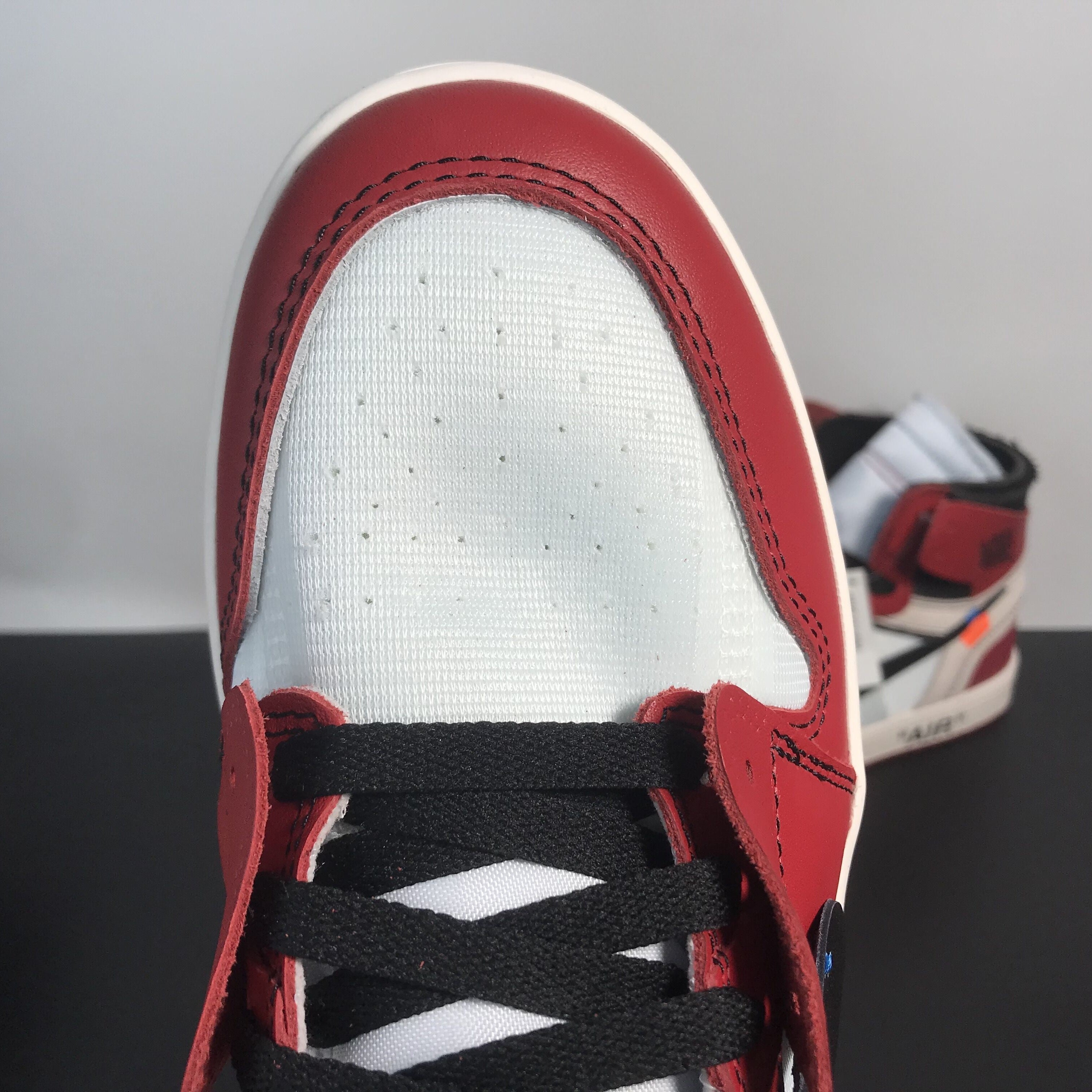 Off-White x Air Jordan 1 Retro High OG 'Chicago' 