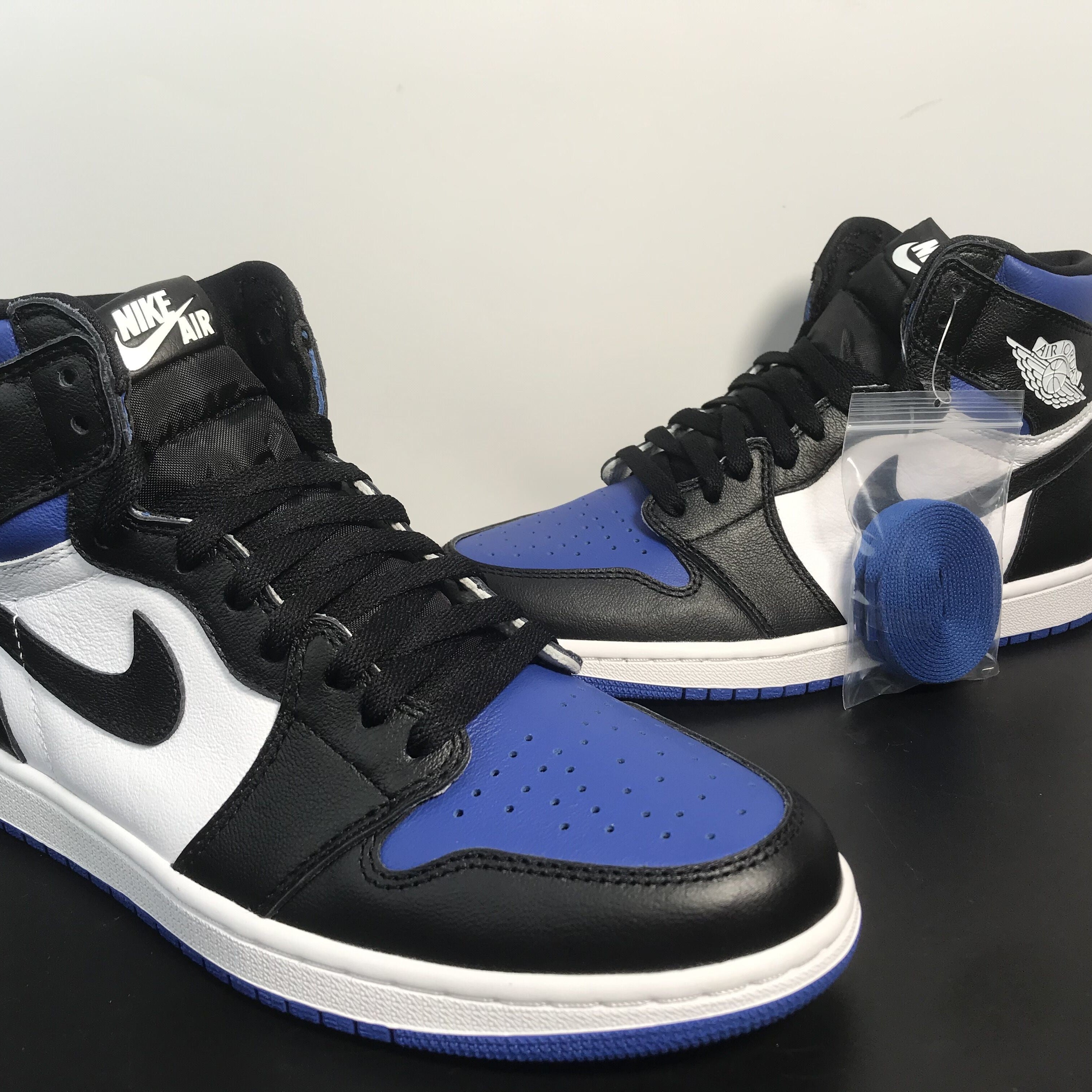 Air Jordan 1 “Gae Royal”