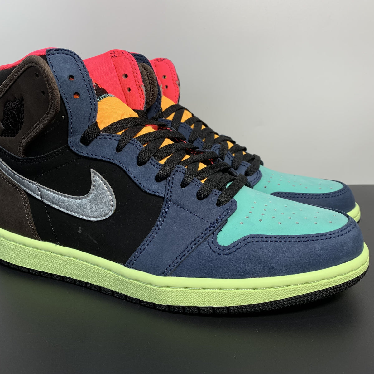 On-Foot Look at the Air Jordan 1 Retro Hi OG “Bio Hack”