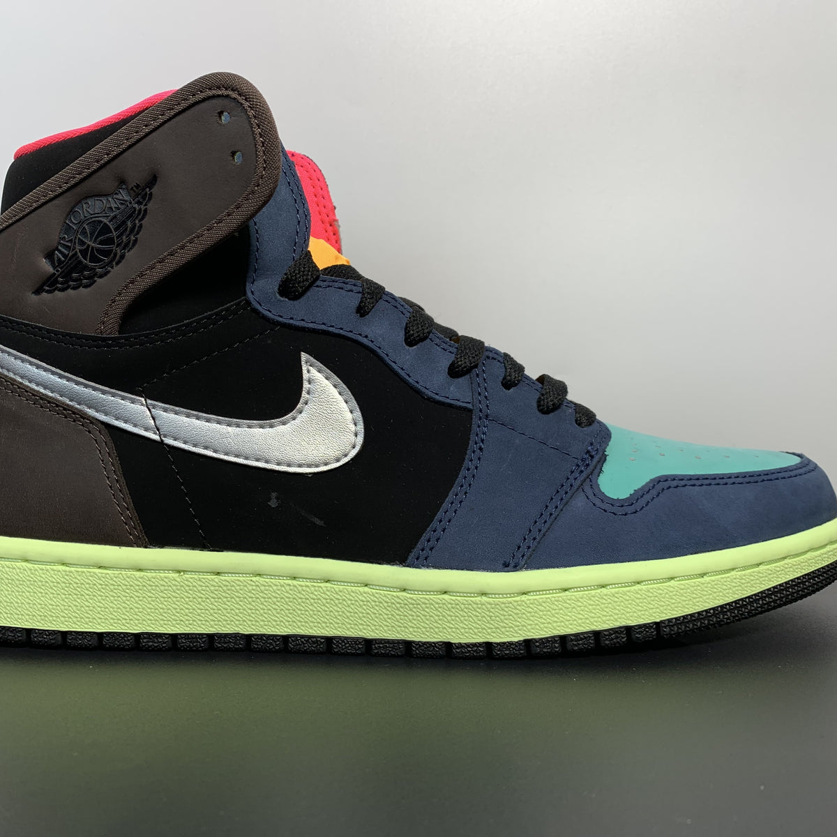 On-Foot Look at the Air Jordan 1 Retro Hi OG “Bio Hack”