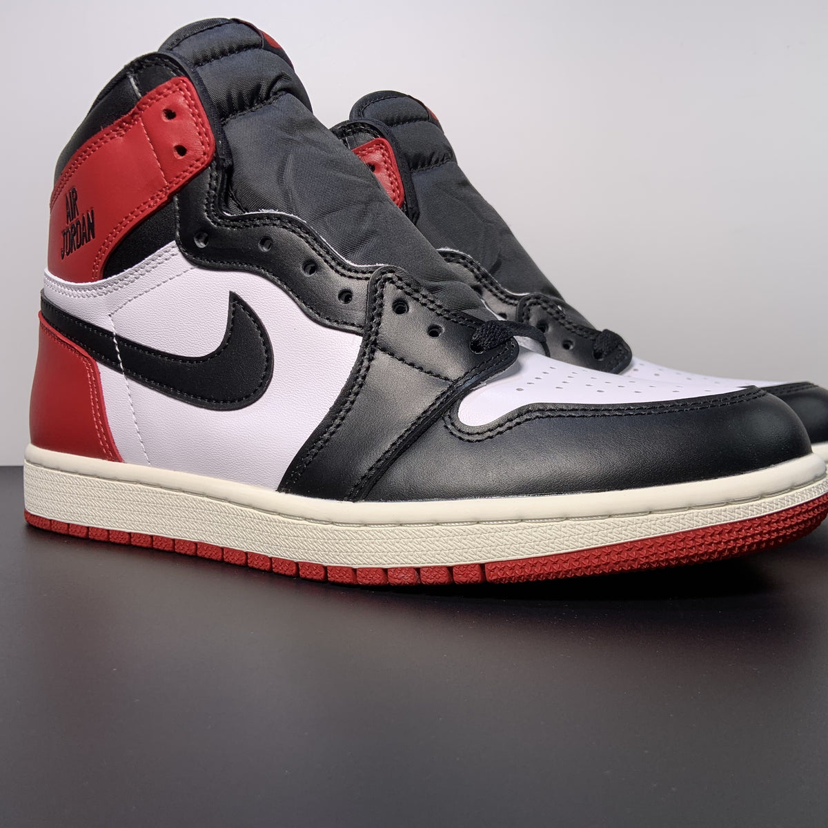 Air Jordan 1 High OG “Black ToeReimagined”
