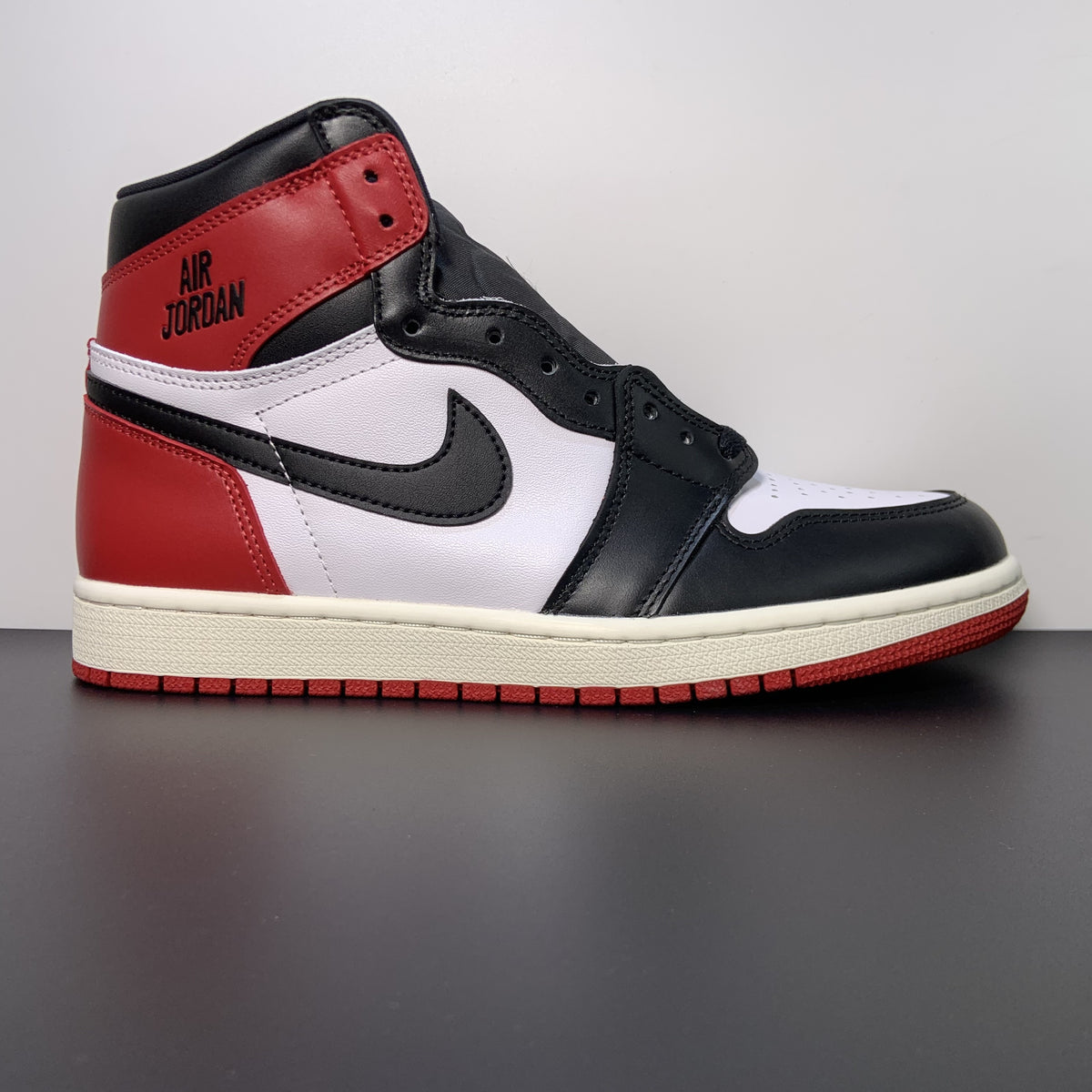 Air Jordan 1 High OG “Black ToeReimagined”