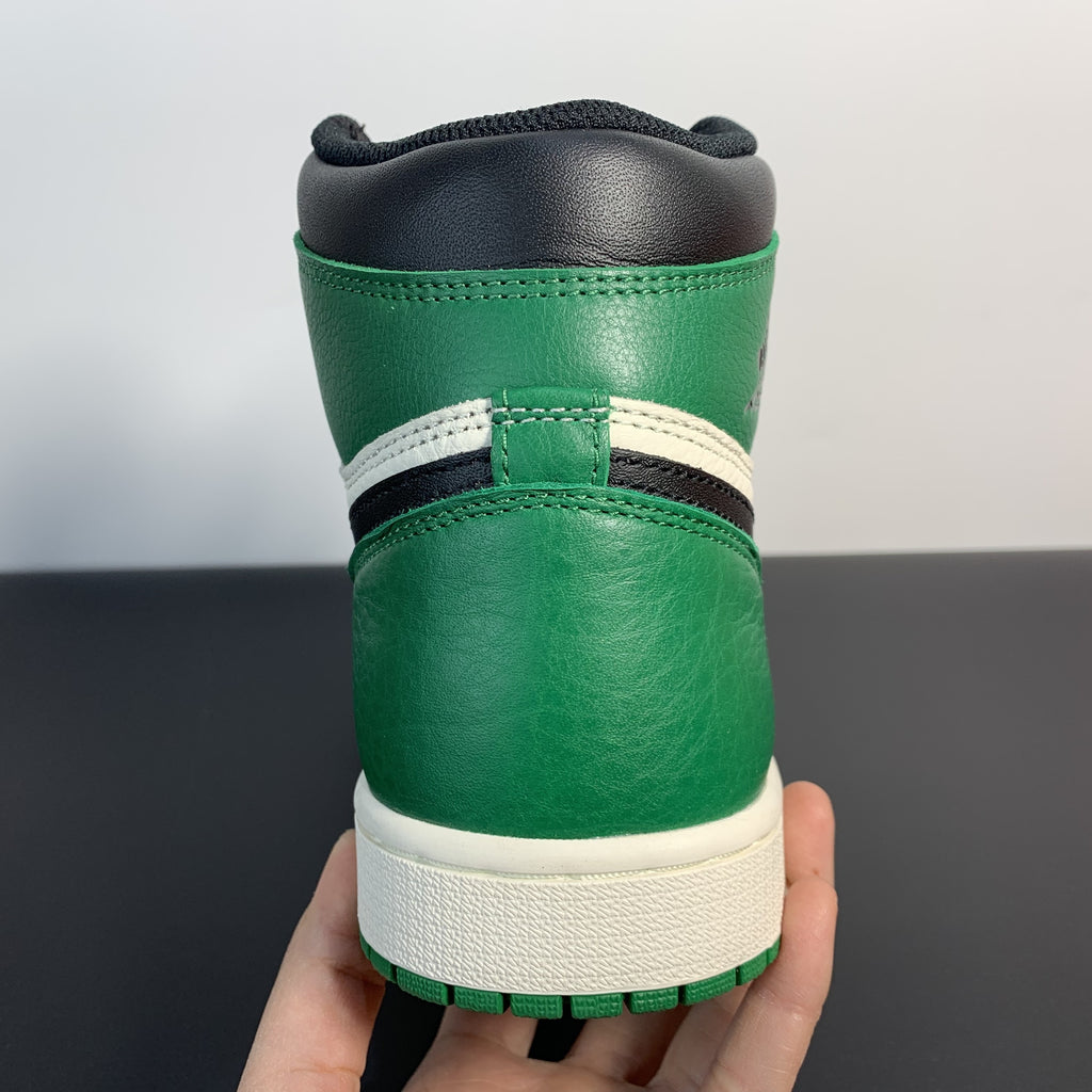 Air Jordan 1 “Pine Green”