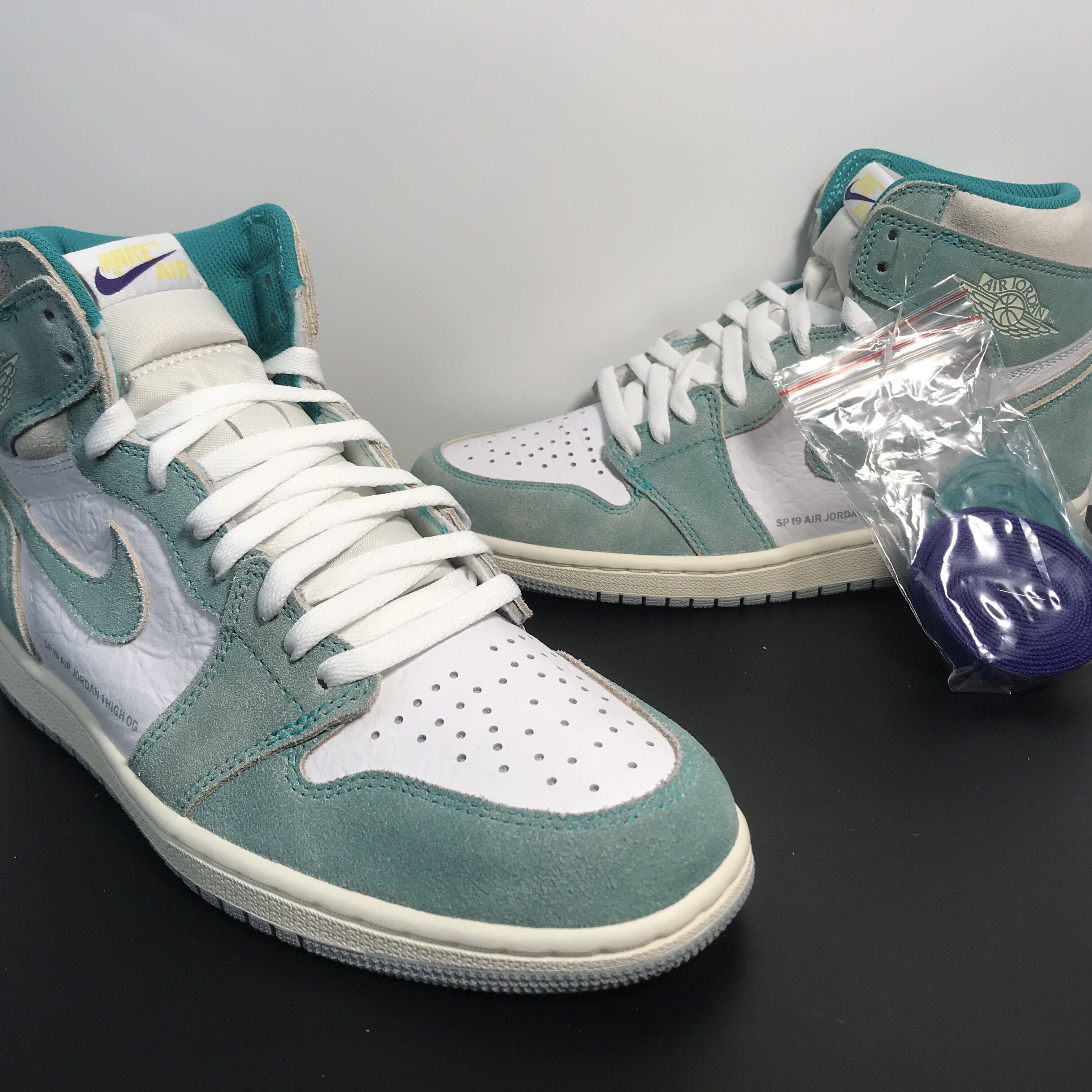 Air Jordan 1 “Turbo Green”