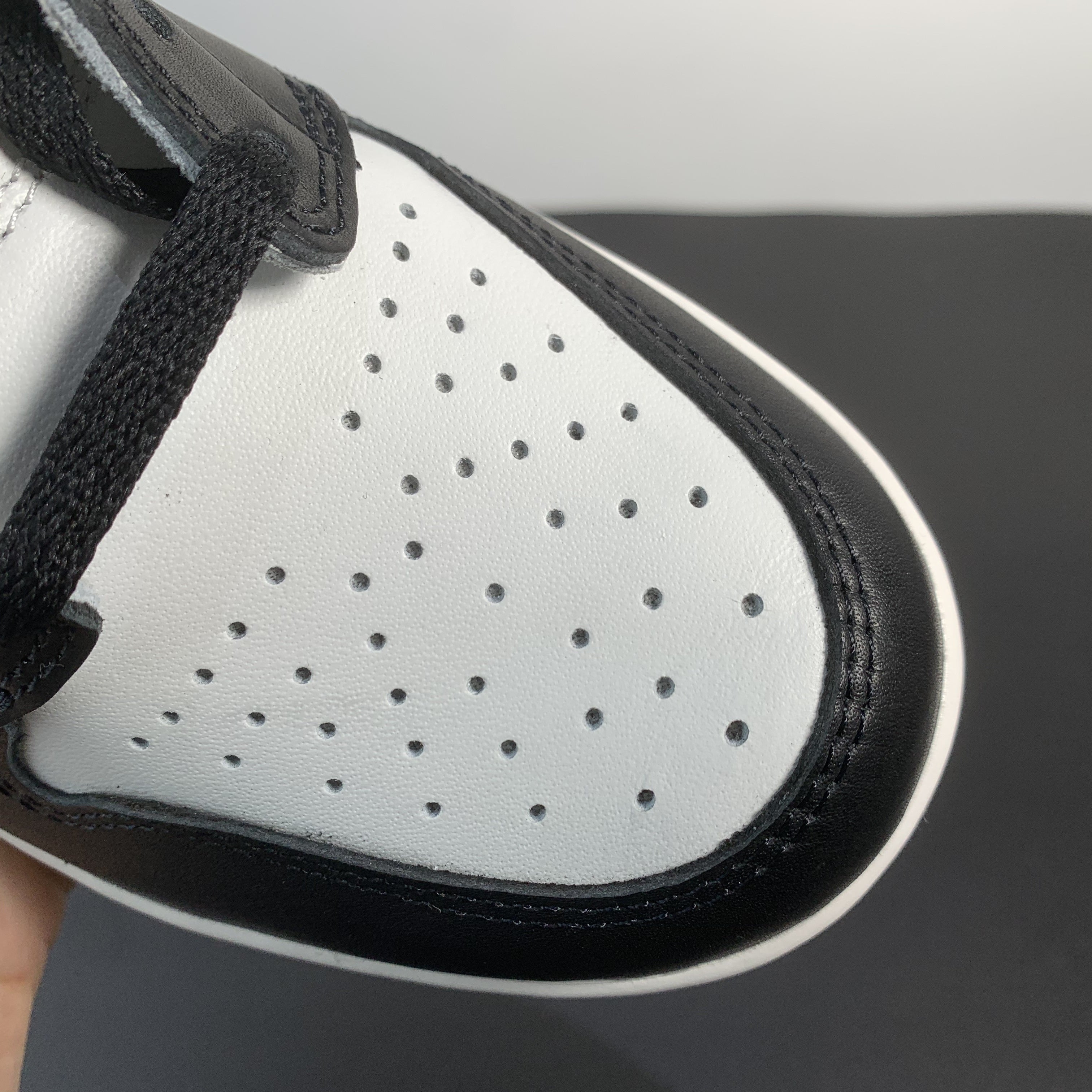 Air Jordan 1 Hi 85 “Black White”