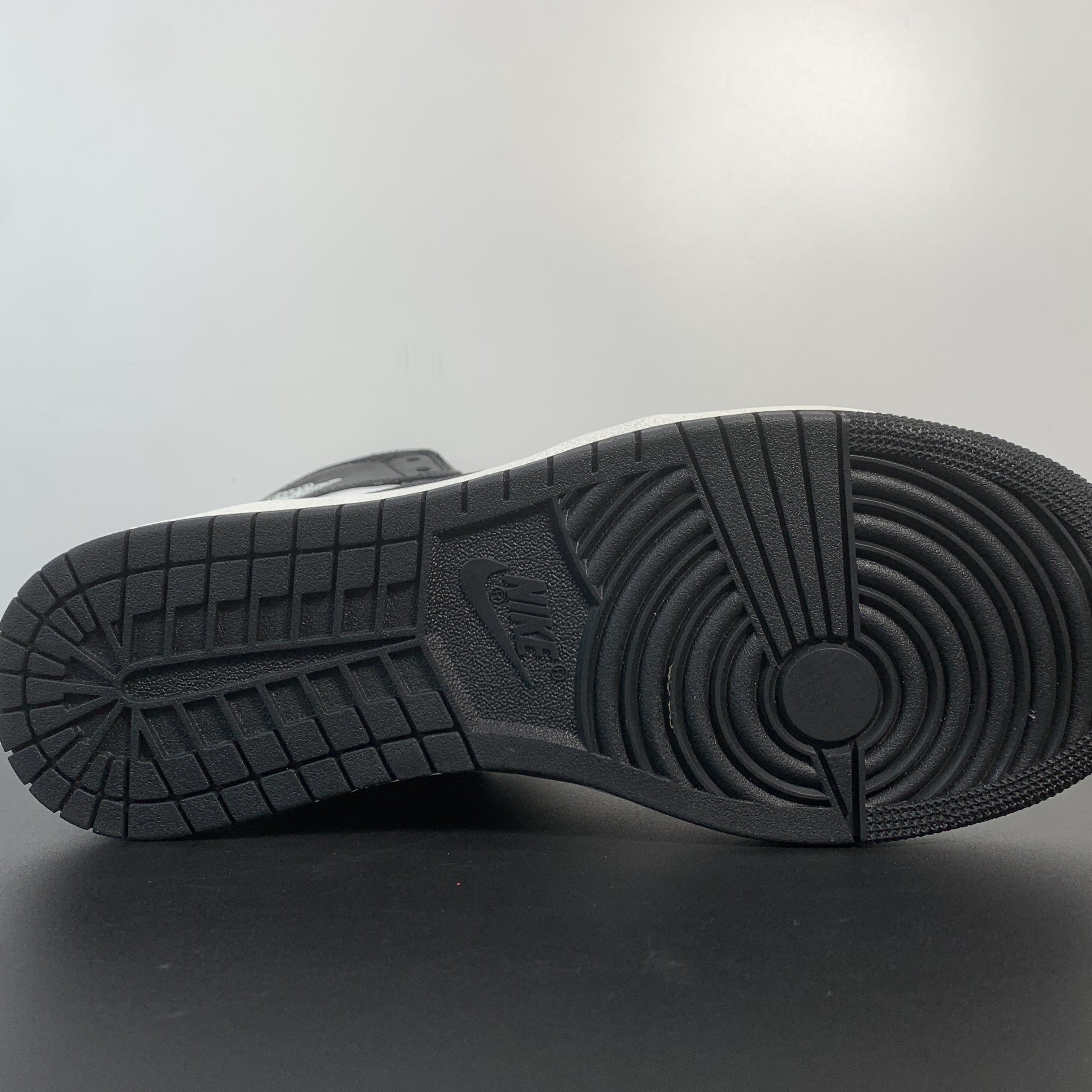Air Jordan 1 Hi 85 “Black White”