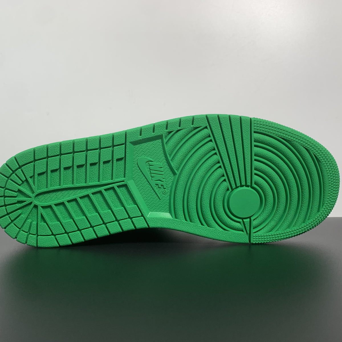 Air Jordan 1 High OG “Celtics”