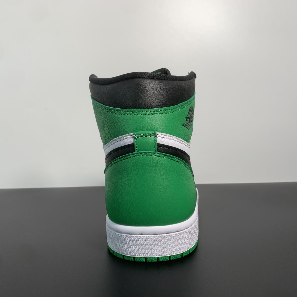 Air Jordan 1 High OG “Celtics”
