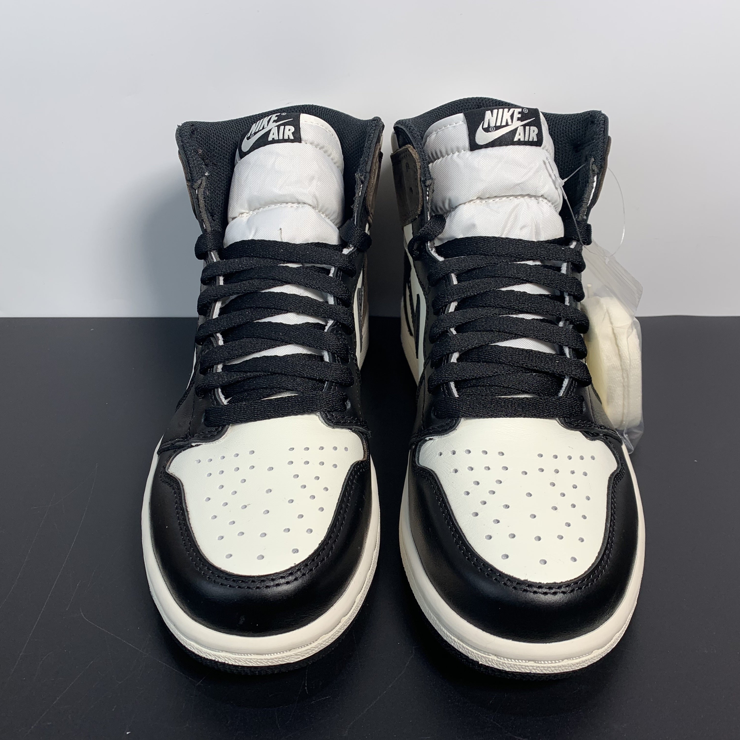 Air Jordan 1 High OG “Dark Mocha”
