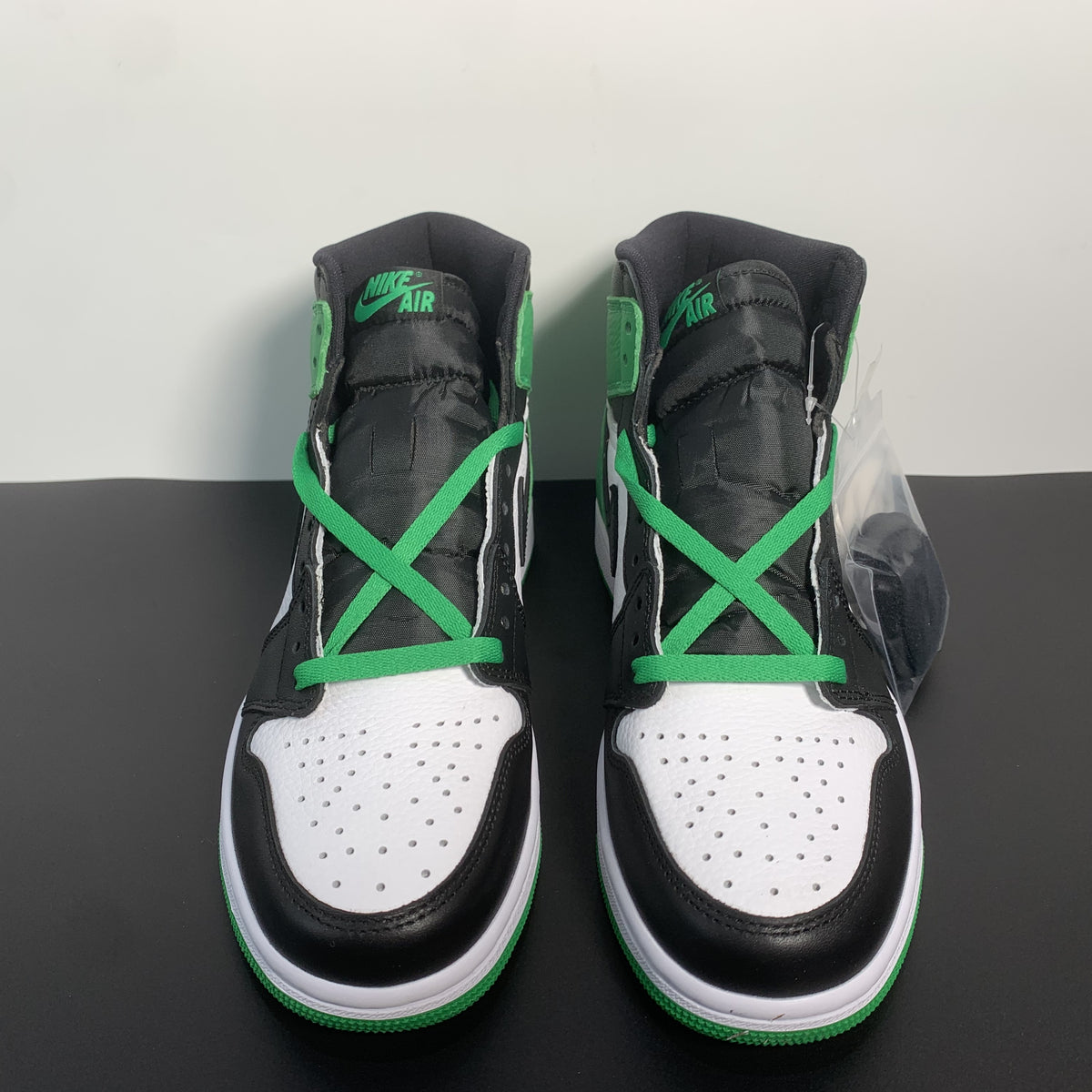 Air Jordan 1 High OG “Lucky Green”