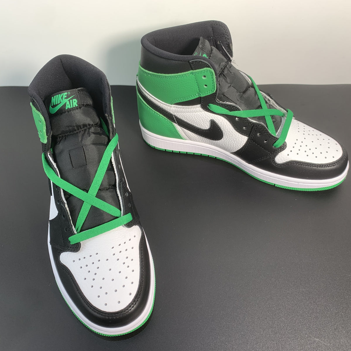 Air Jordan 1 High OG “Lucky Green”