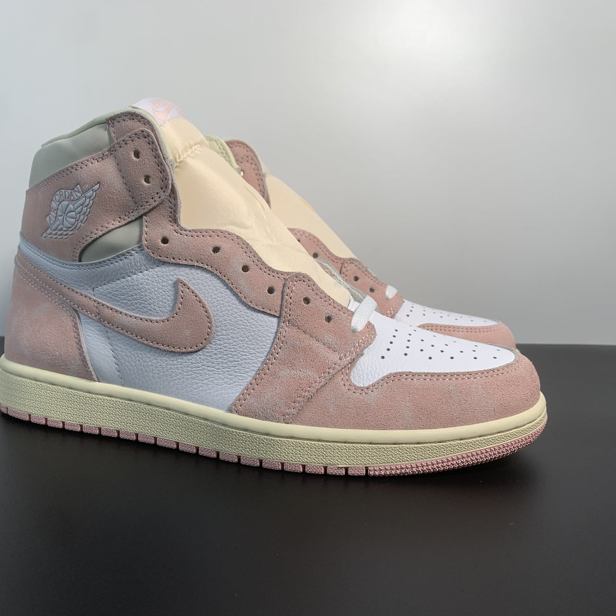 Air Jordan 1 High OG “Washed Pink”