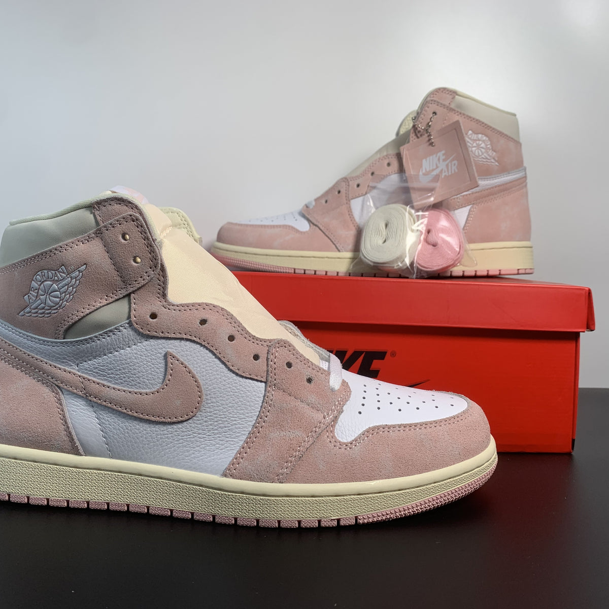 Air Jordan 1 High OG “Washed Pink”
