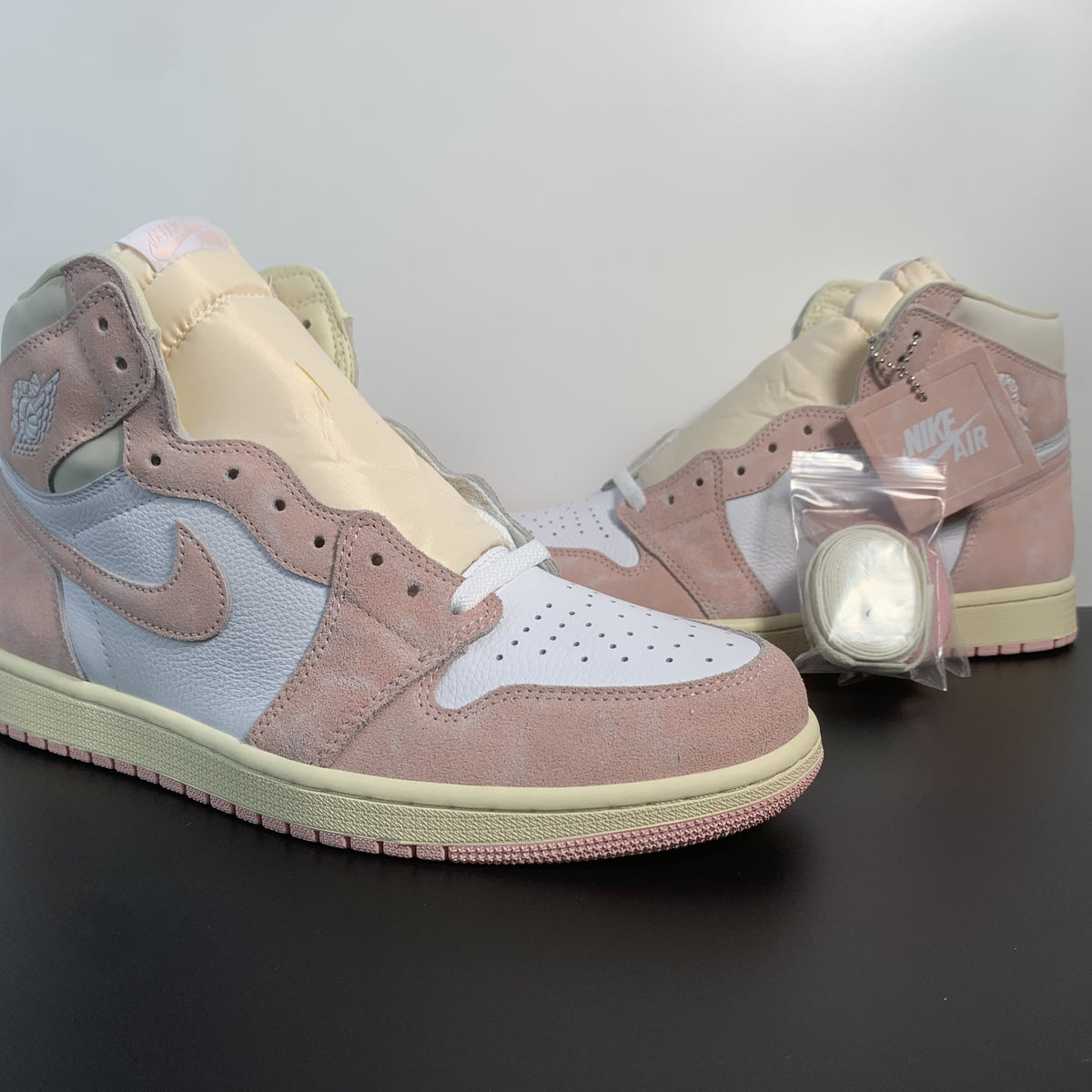 Air Jordan 1 High OG “Washed Pink”