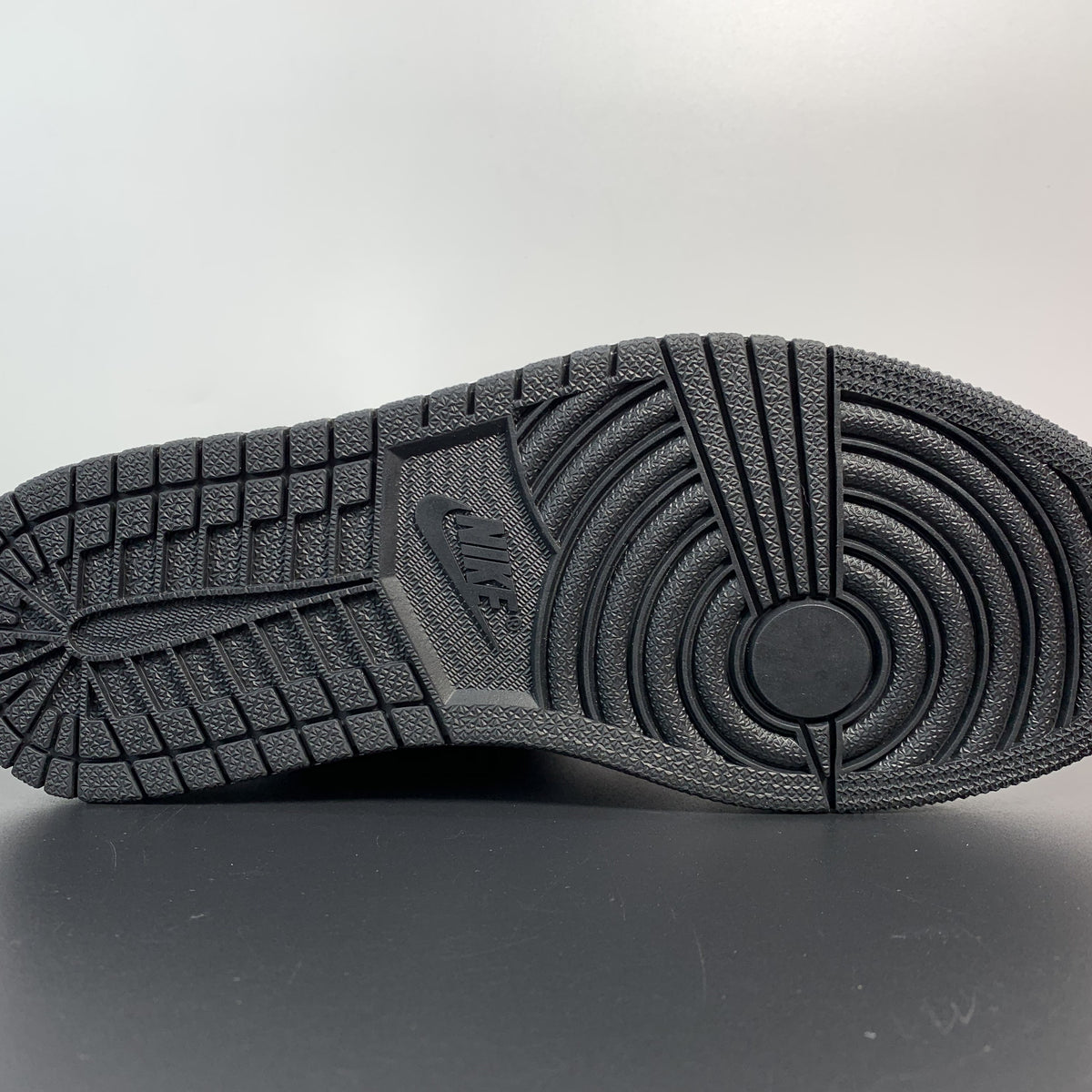 Air Jordan 1 High OG ”Silver Toe“