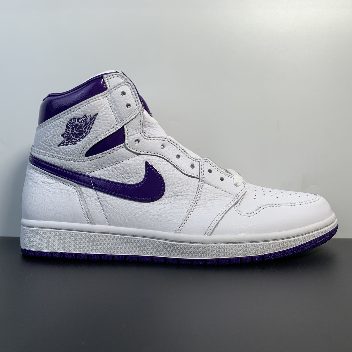 Air Jordan 1 High OG -Court Purple-