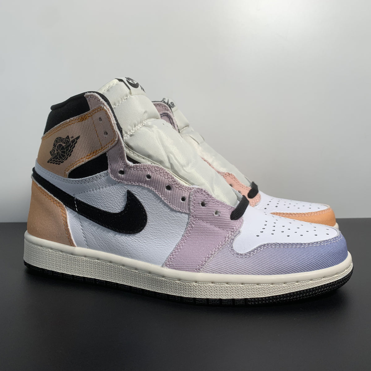 Air Jordan 1 High OG Craft -Skyline-