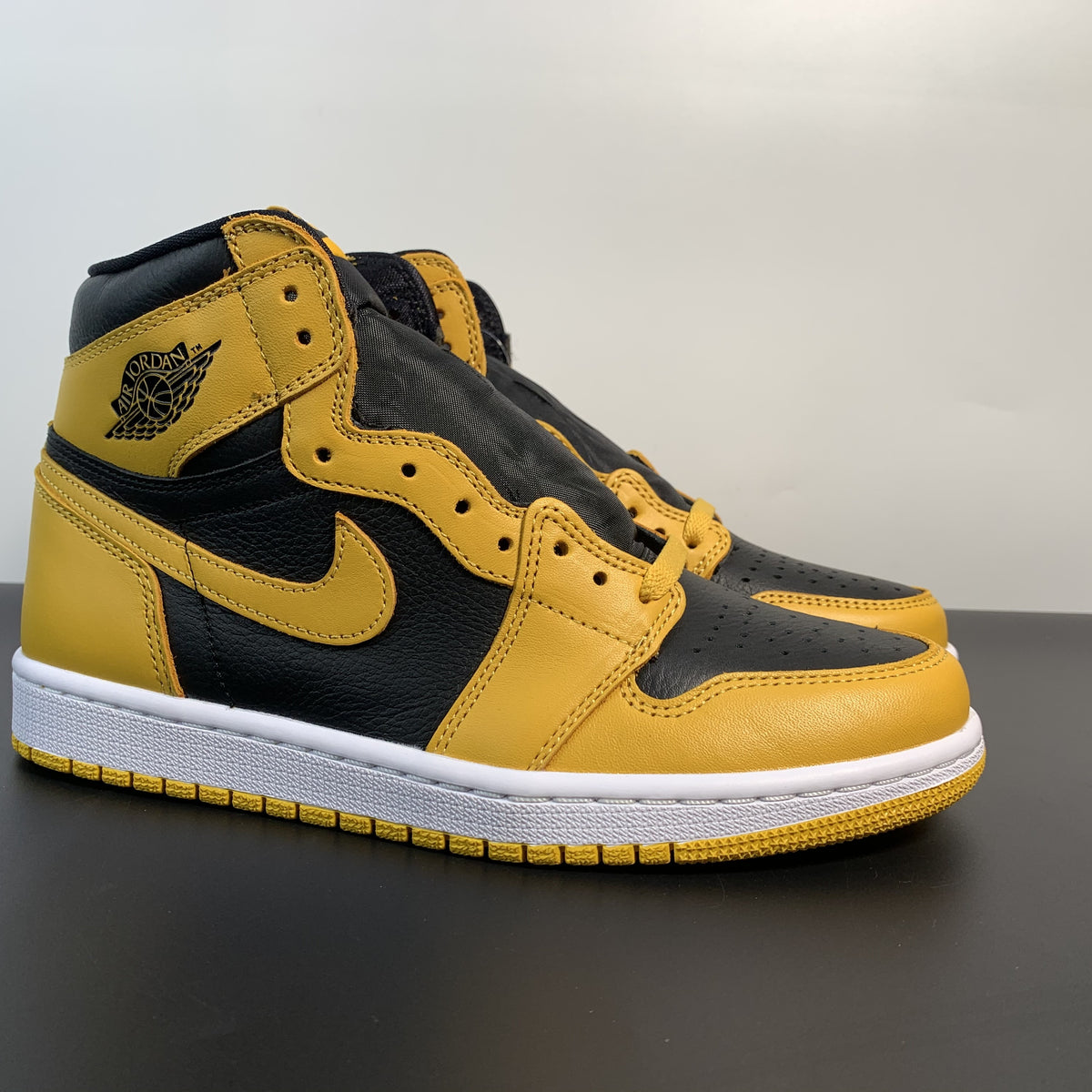 Air Jordan 1 High OG Pollen AJ1