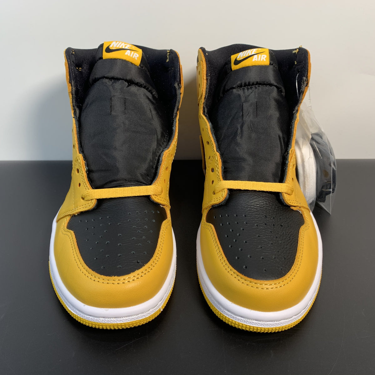 Air Jordan 1 High OG Pollen AJ1