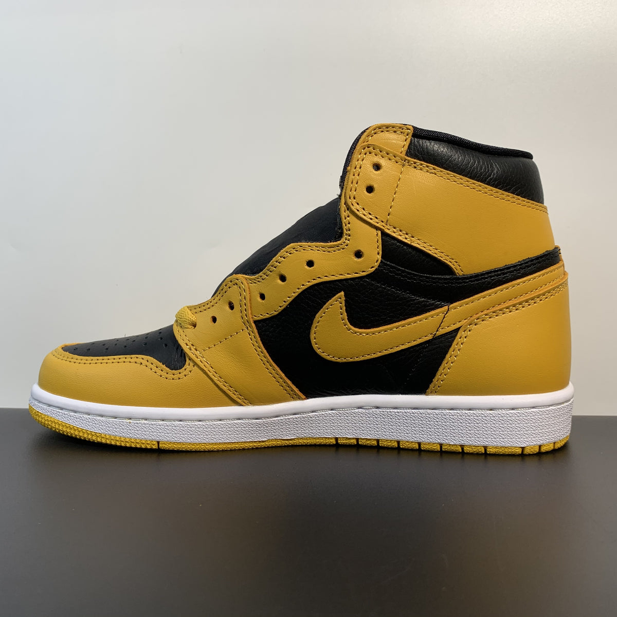 Air Jordan 1 High OG Pollen AJ1