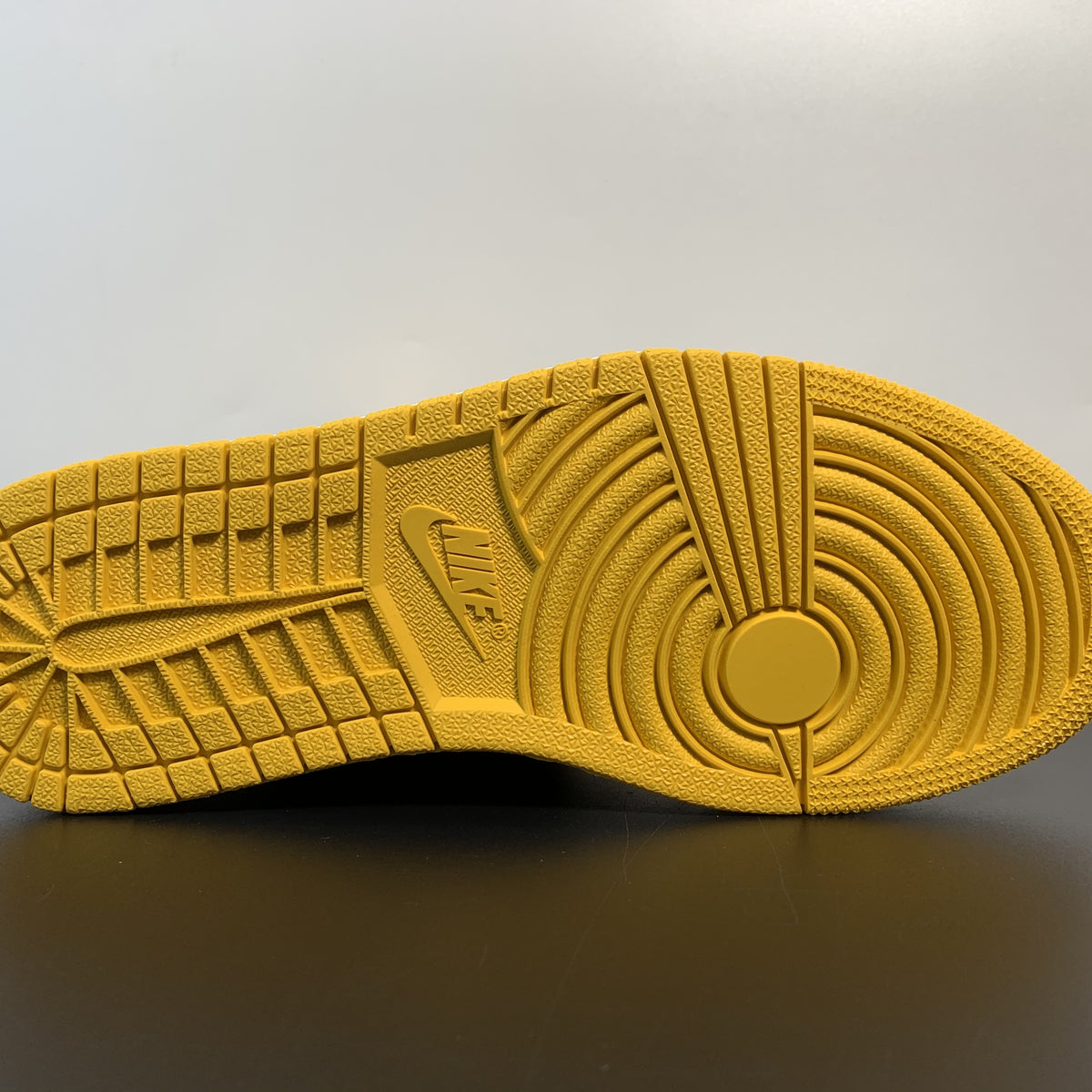 Air Jordan 1 High OG Pollen AJ1
