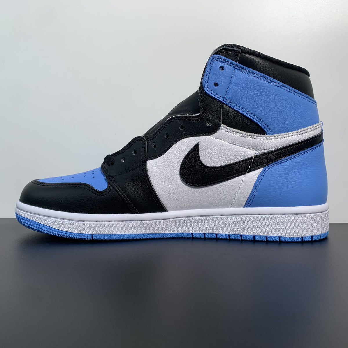 Air Jordan 1 High OG -University Blue- unc toe 