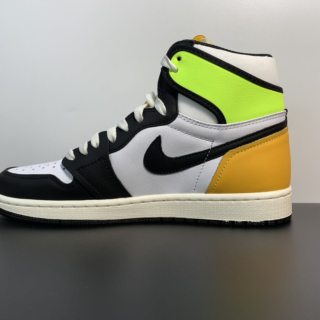 Air Jordan 1 Retro “Volt Gold”