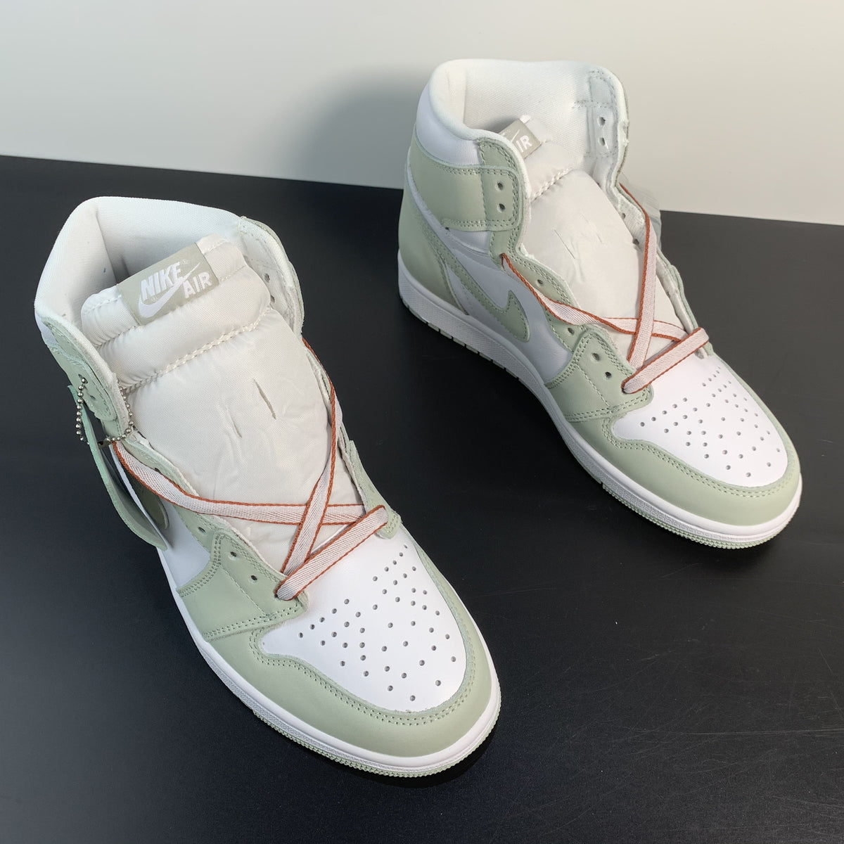 Air Jordan 1 Retro High OG“Seafoam”