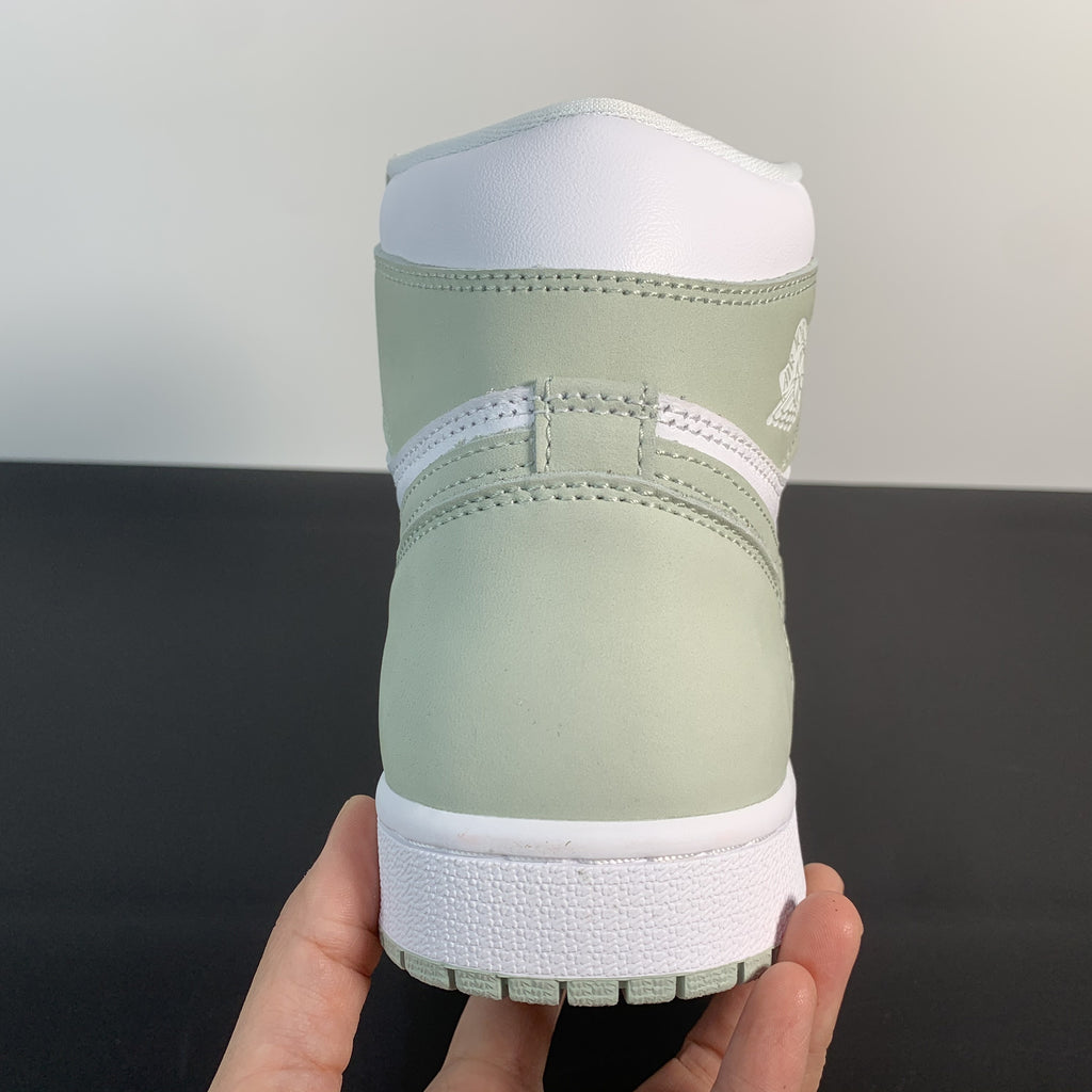 Air Jordan 1 Retro High OG“Seafoam”