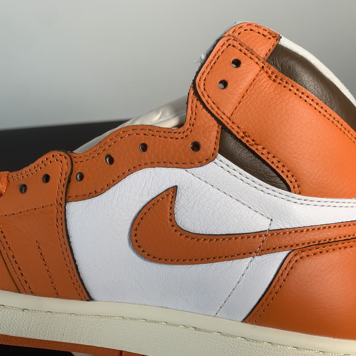 AIR JORDAN 1 RETRO HIOG