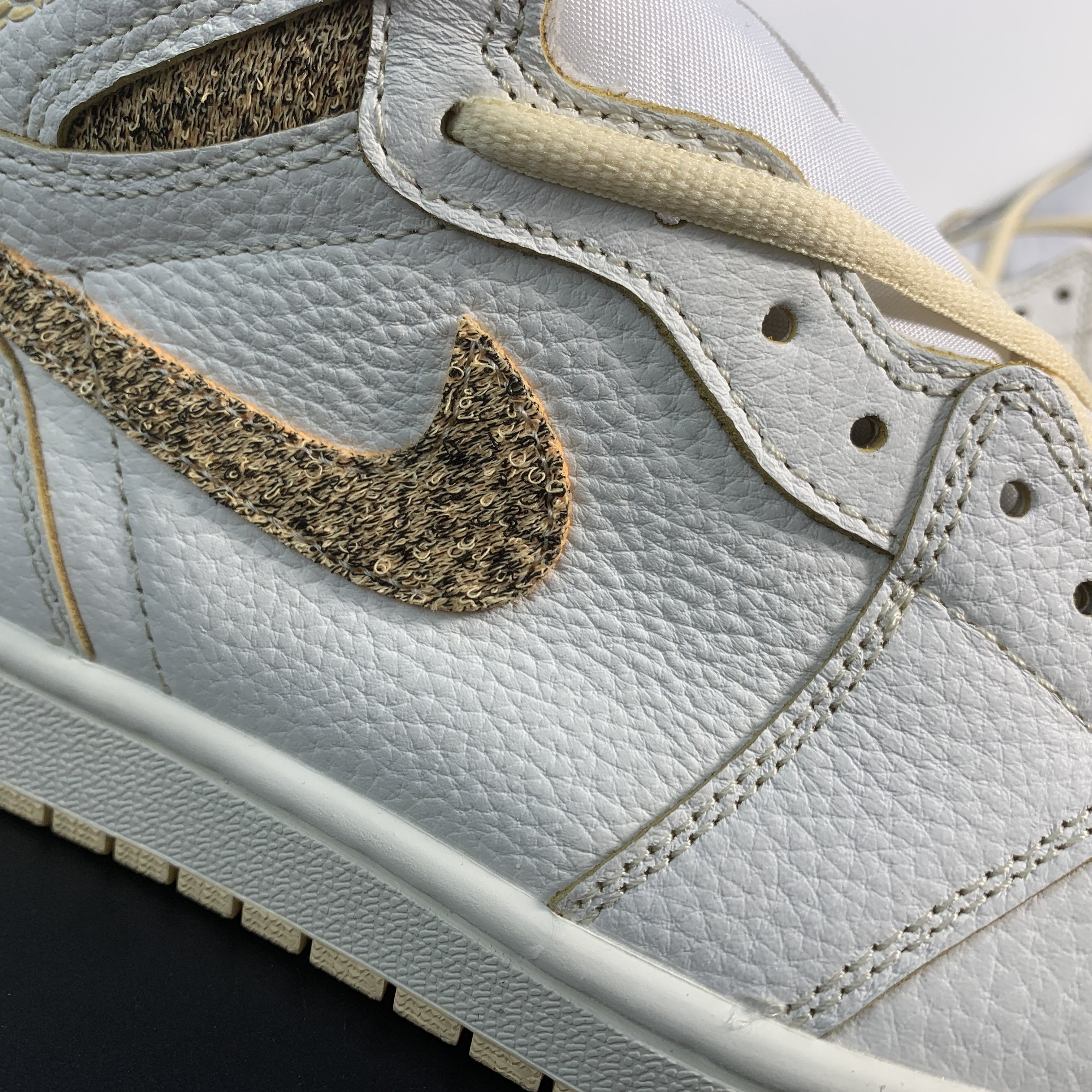 Air Jordan 1 -Vibrations Of Naija